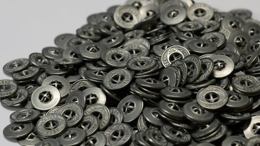 ORIGINAL METAL BUTTONS