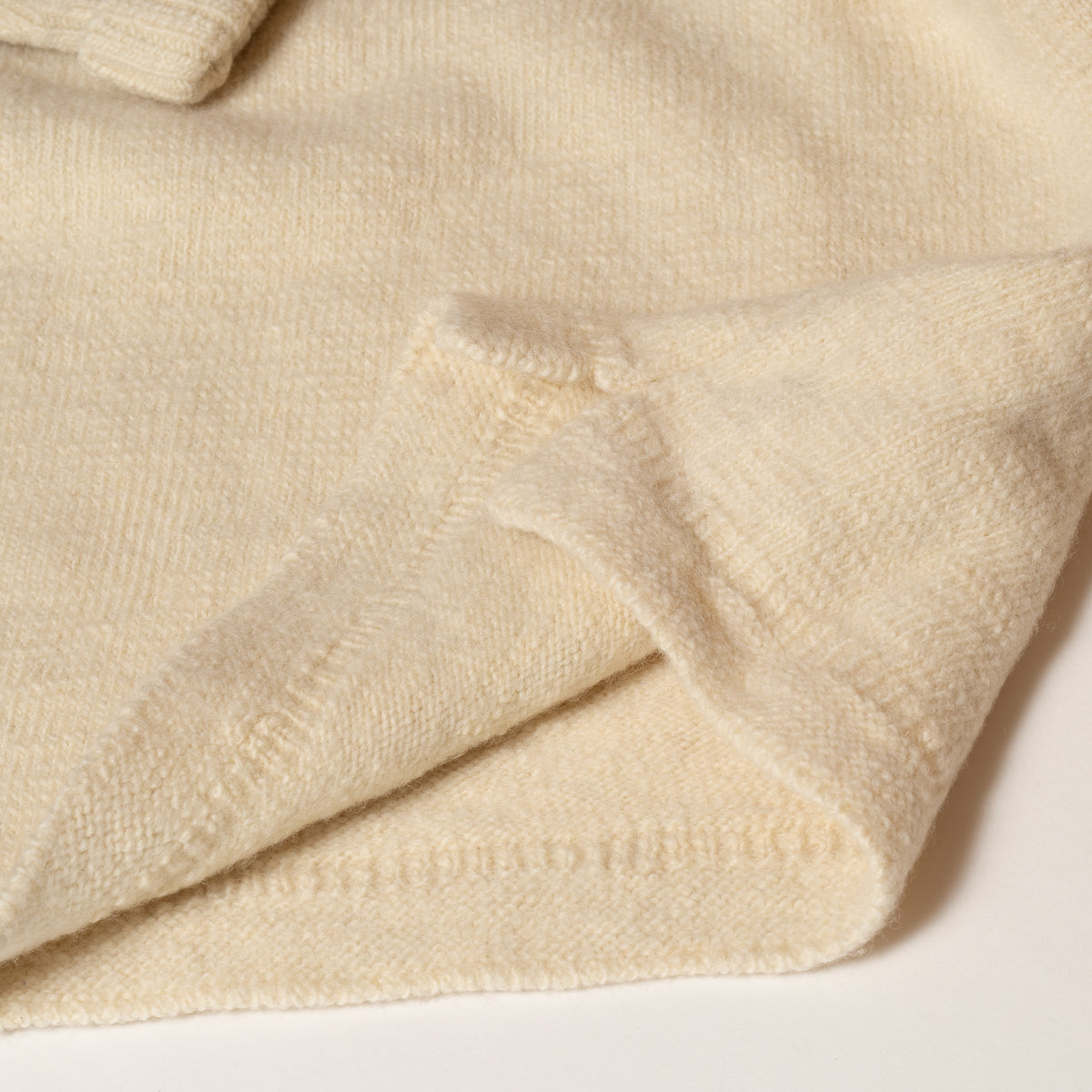 K1002 Zip Fisherman's Sweater (White)